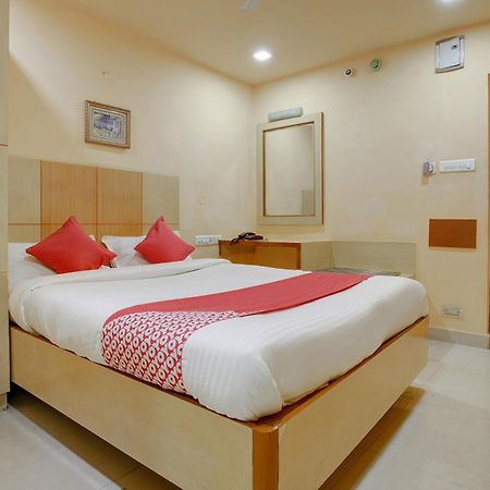 Hotel O Shanta Residency Lodge Sururnagar Esterno foto