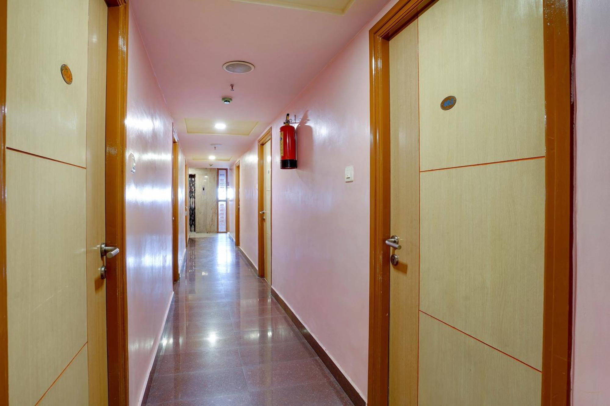 Hotel O Shanta Residency Lodge Sururnagar Esterno foto