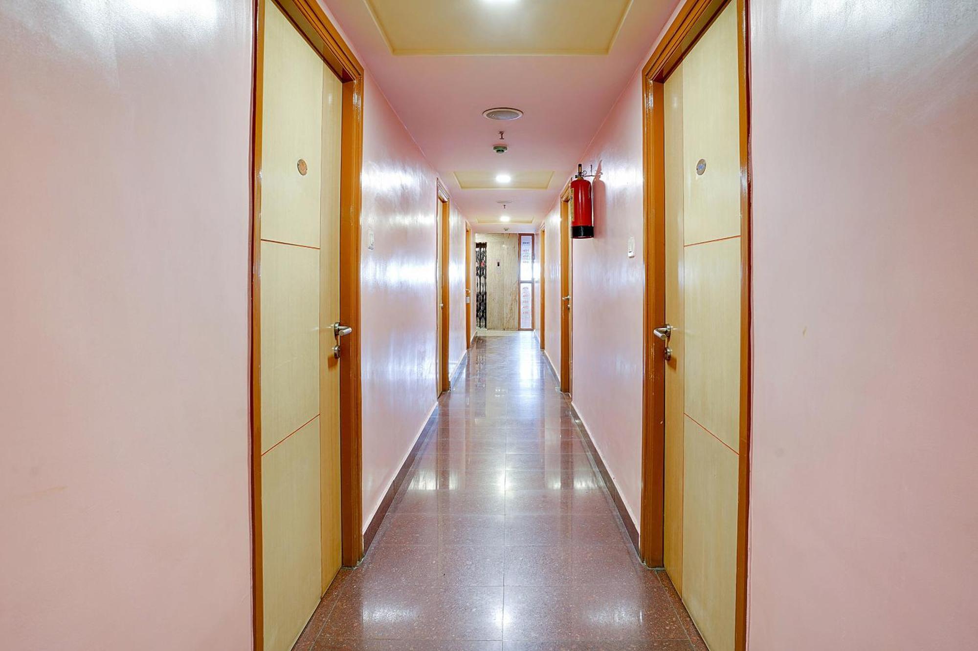 Hotel O Shanta Residency Lodge Sururnagar Esterno foto
