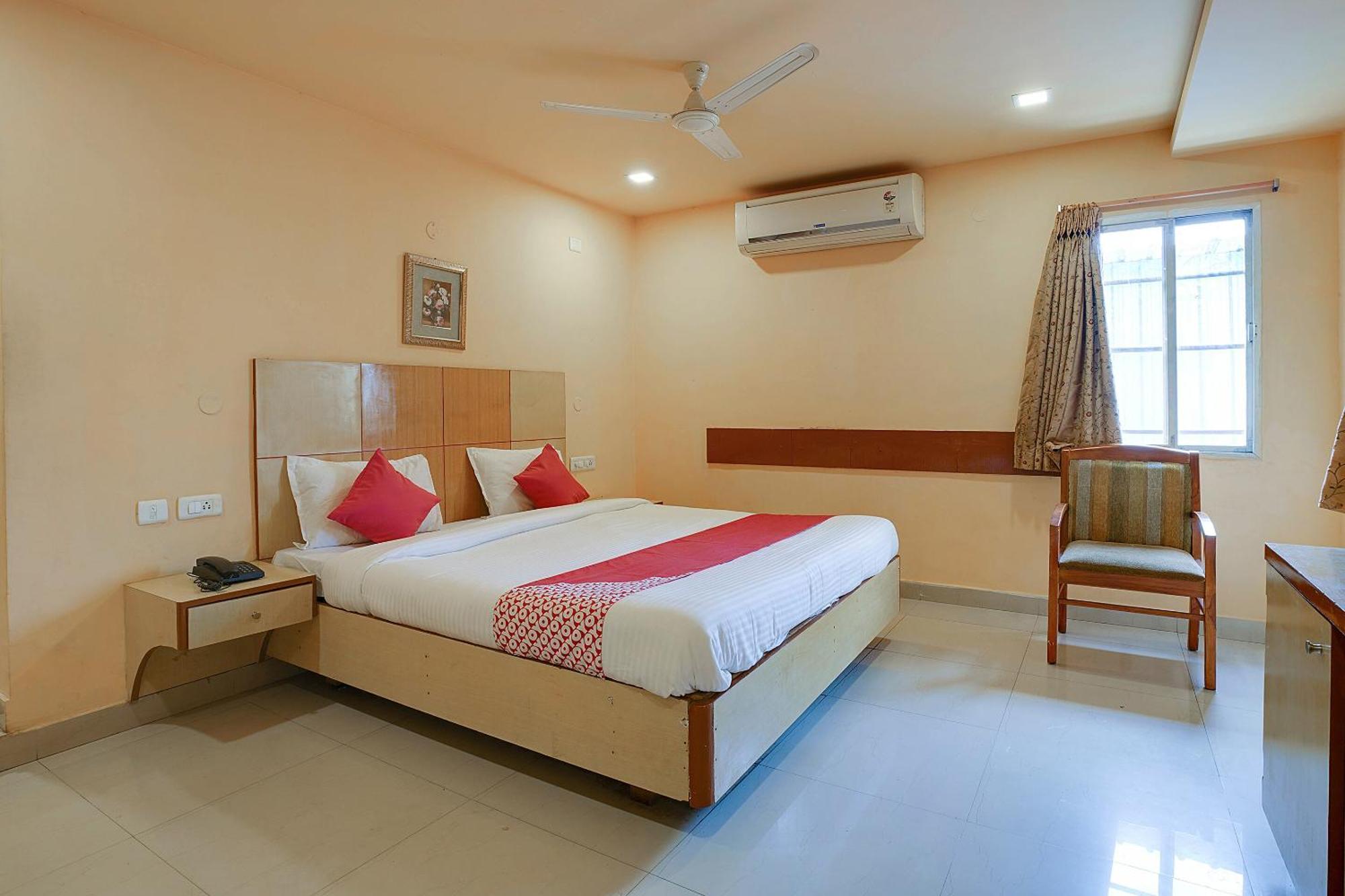 Hotel O Shanta Residency Lodge Sururnagar Esterno foto