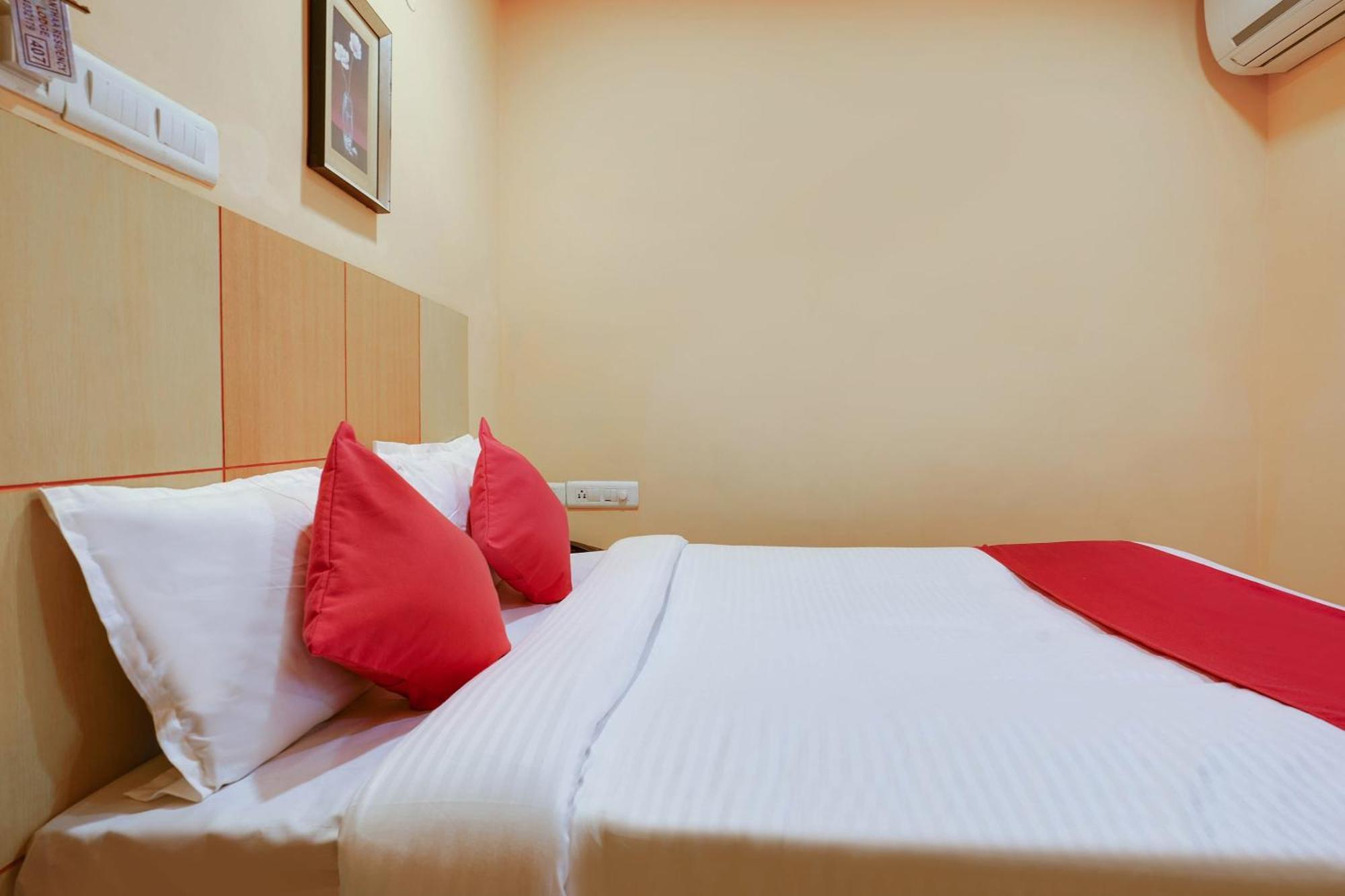 Hotel O Shanta Residency Lodge Sururnagar Esterno foto