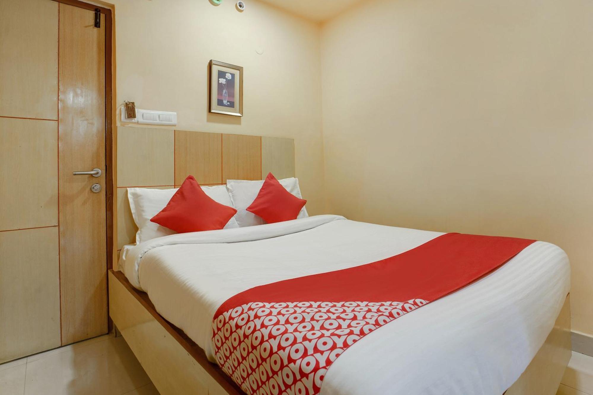 Hotel O Shanta Residency Lodge Sururnagar Esterno foto